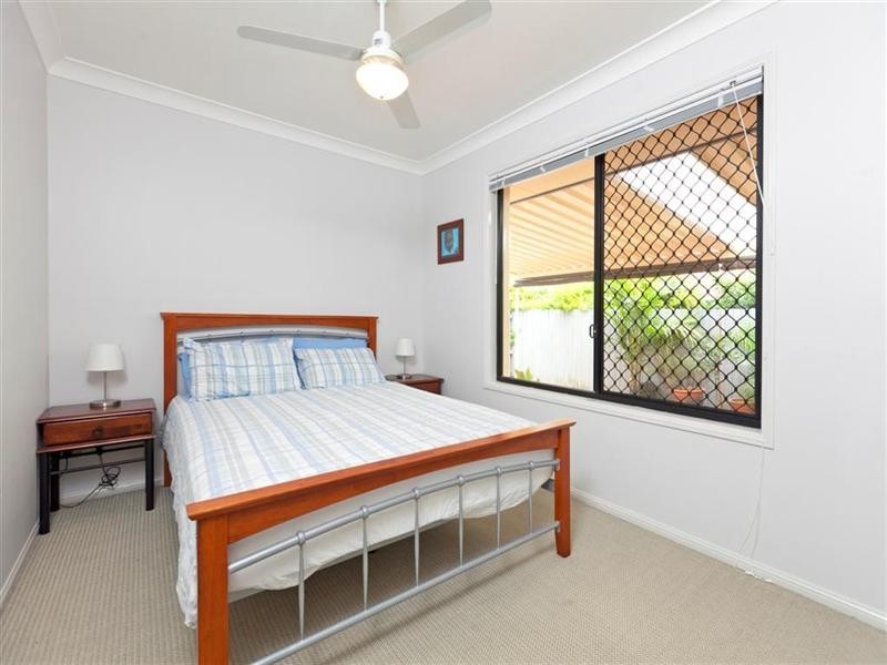 7 Manor Crescent, Wakerley QLD 4154