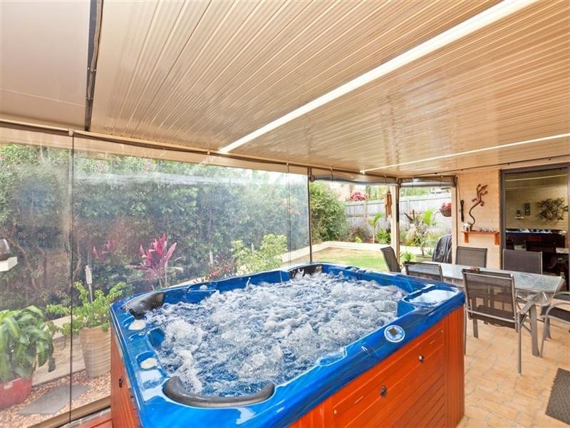 14 Scampi Place, Redland Bay QLD 4165