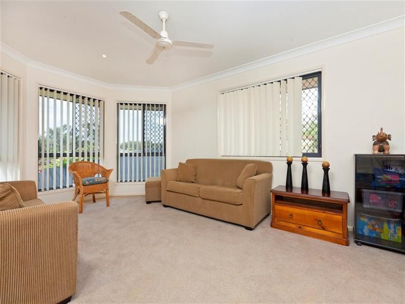 14 Scampi Place, Redland Bay QLD 4165