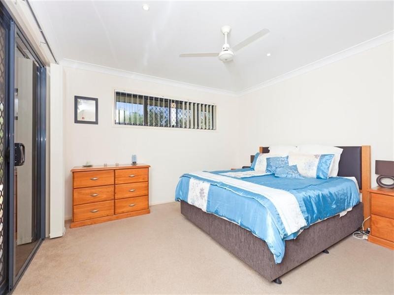 14 Scampi Place, Redland Bay QLD 4165
