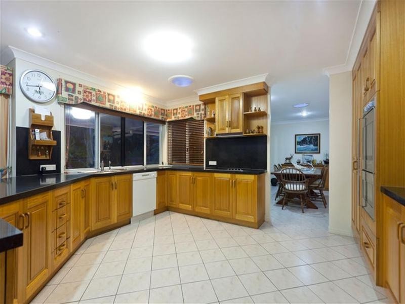 16 Mahogany Street, Capalaba QLD 4157