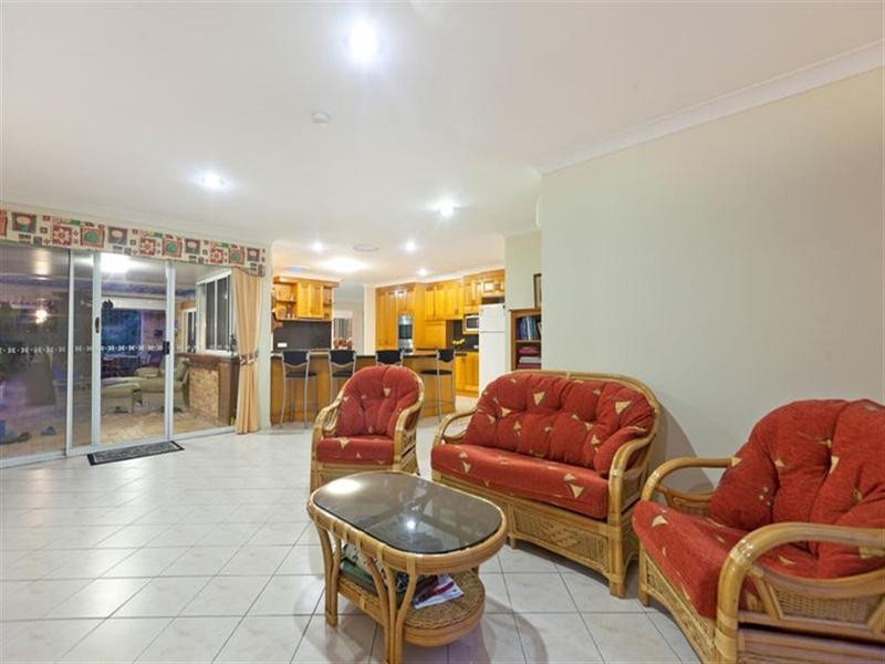 16 Mahogany Street, Capalaba QLD 4157