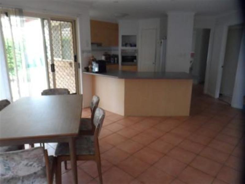 3 BURWANA Place, Wellington Point QLD 4160