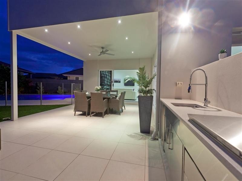 2 Evelyn Court, Wellington Point QLD 4160