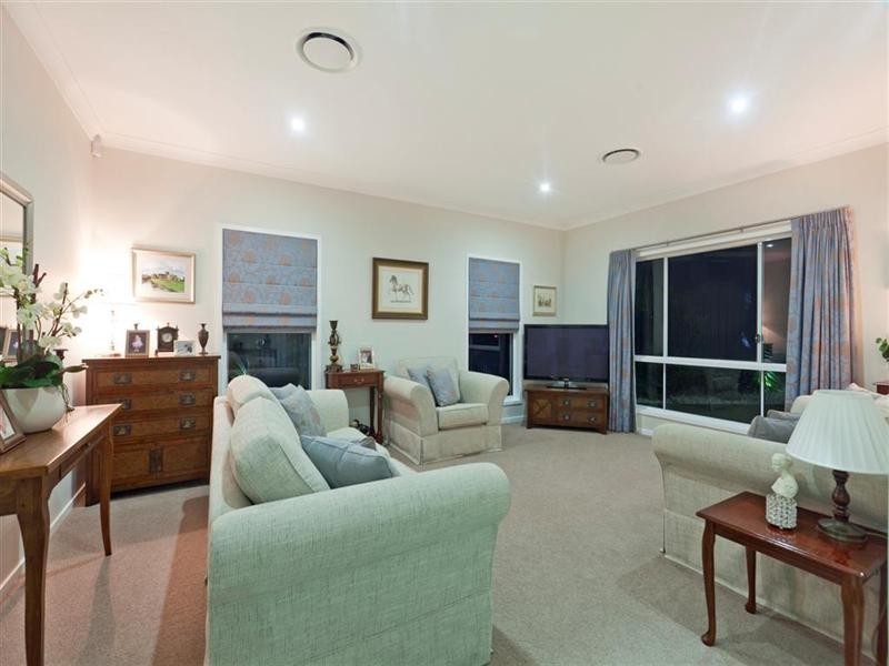 2 Evelyn Court, Wellington Point QLD 4160