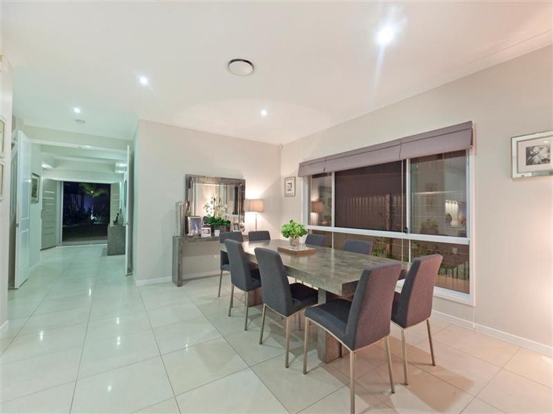 2 Evelyn Court, Wellington Point QLD 4160