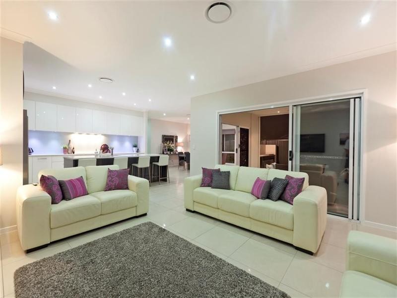 2 Evelyn Court, Wellington Point QLD 4160