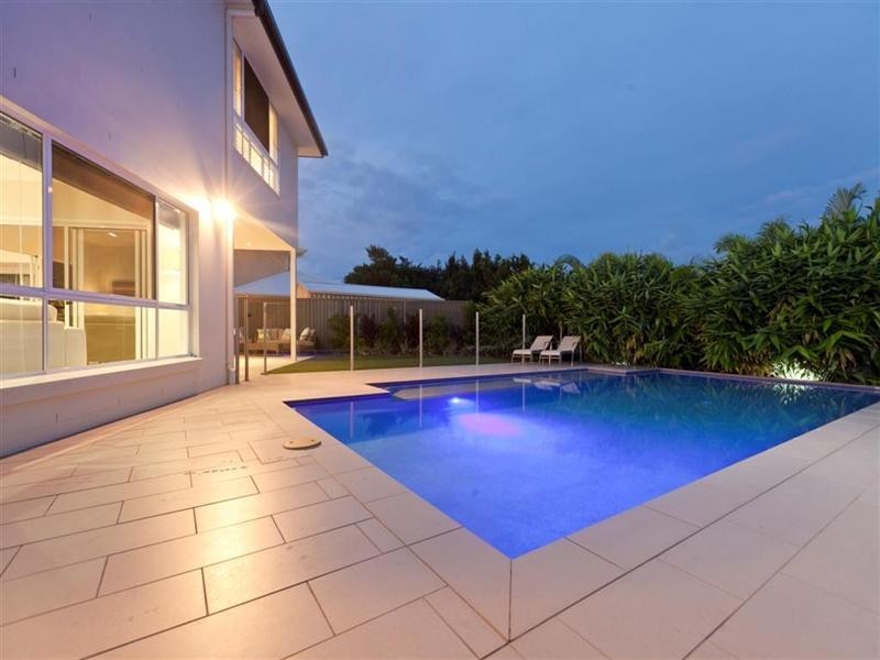 2 Evelyn Court, Wellington Point QLD 4160