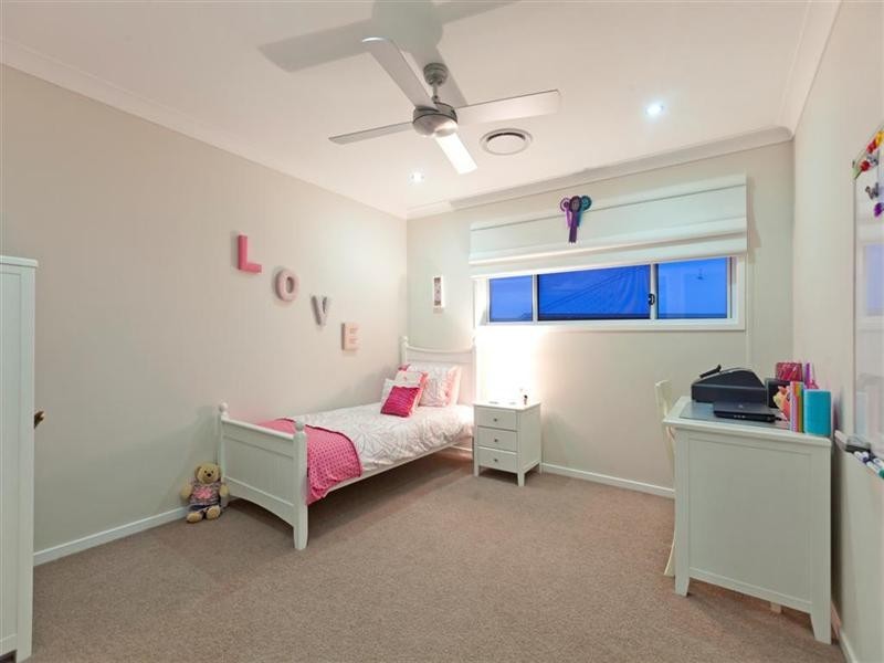 2 Evelyn Court, Wellington Point QLD 4160