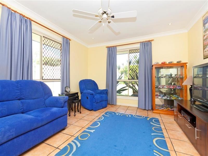 12 Lemongrove Road, Birkdale QLD 4159
