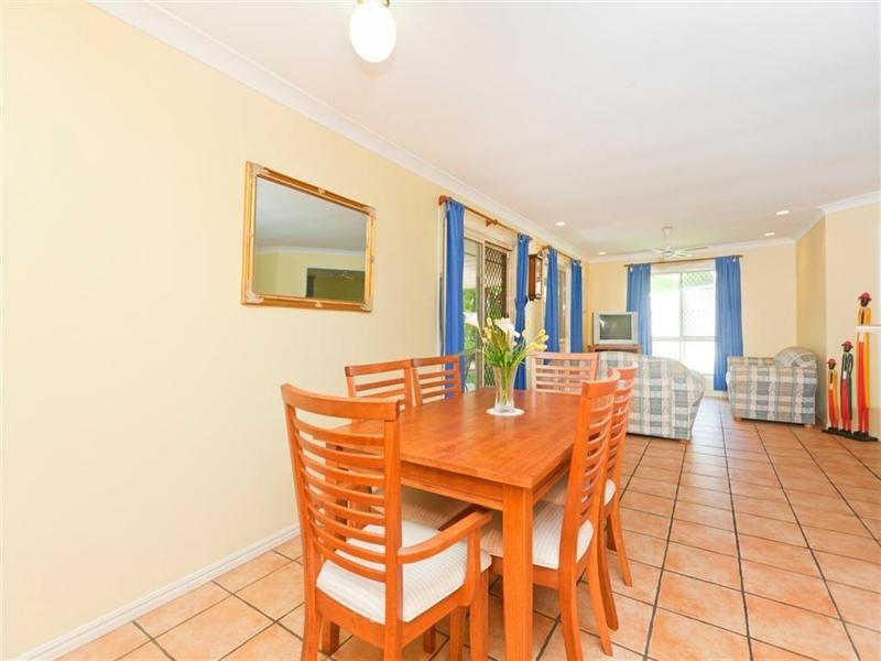 12 Lemongrove Road, Birkdale QLD 4159