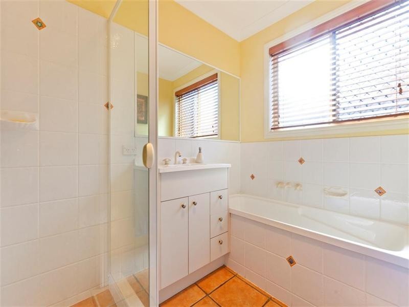 12 Lemongrove Road, Birkdale QLD 4159