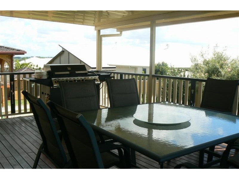 17 Christina Street, Wellington Point QLD 4160