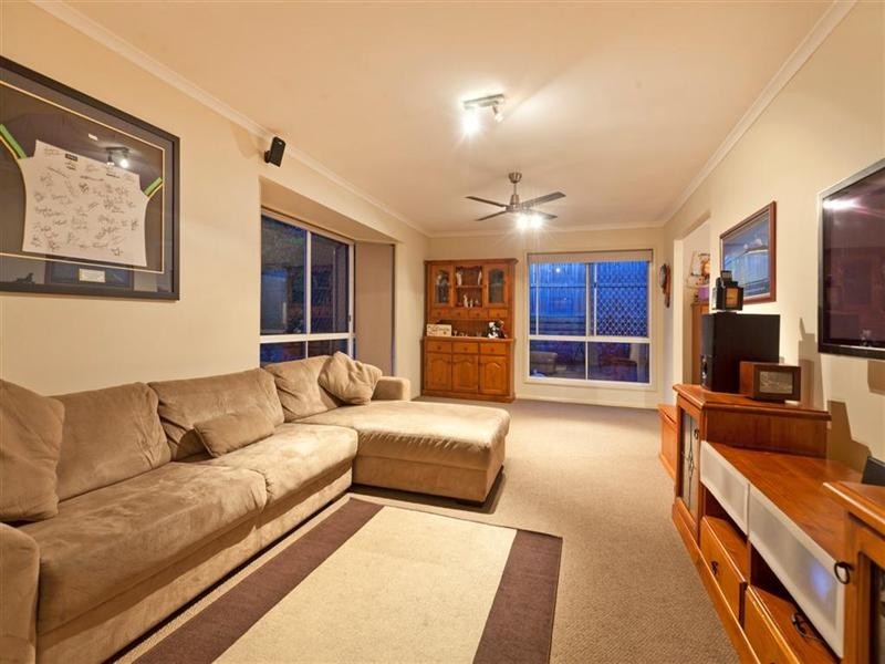 2 Vista Court, Capalaba QLD 4157