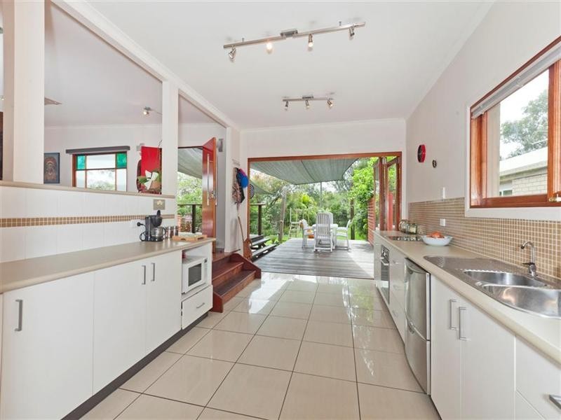 94 Queens Esplanade, Thorneside QLD 4158