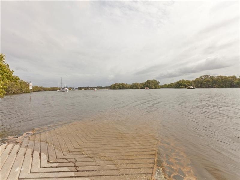 94 Queens Esplanade, Thorneside QLD 4158