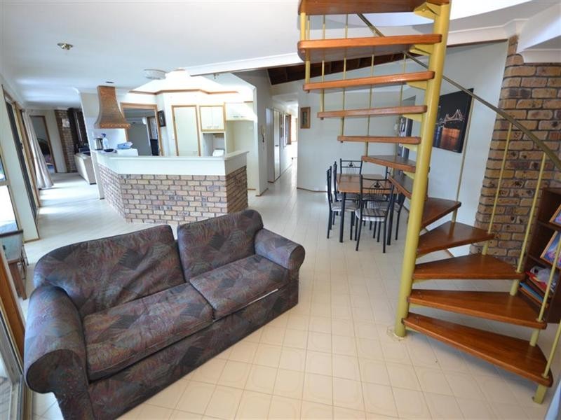 3 Voyagers Court, Raby Bay QLD 4163