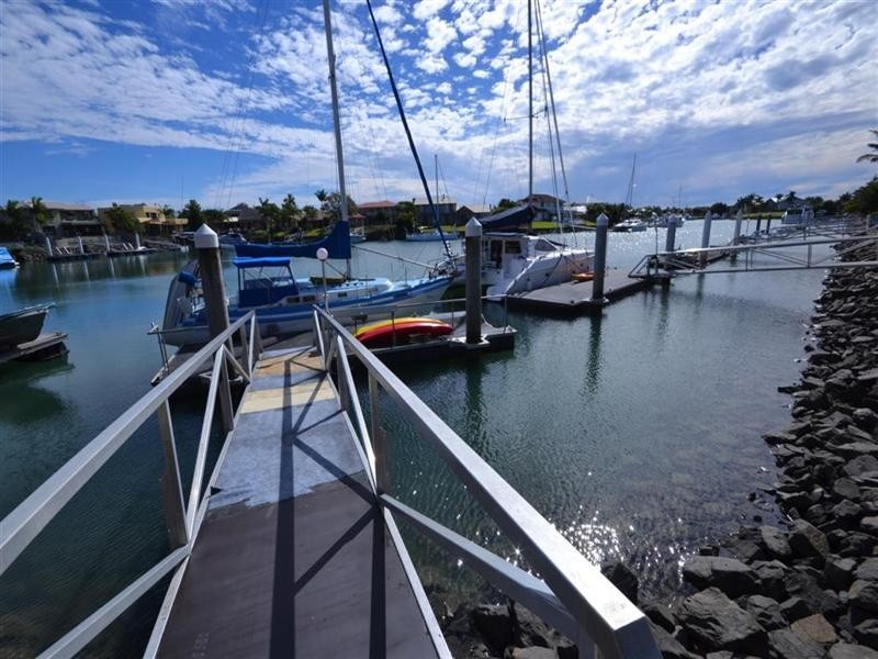 3 Voyagers Court, Raby Bay QLD 4163