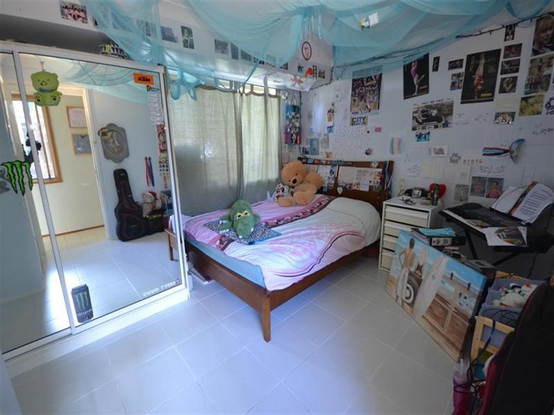 3 Voyagers Court, Raby Bay QLD 4163