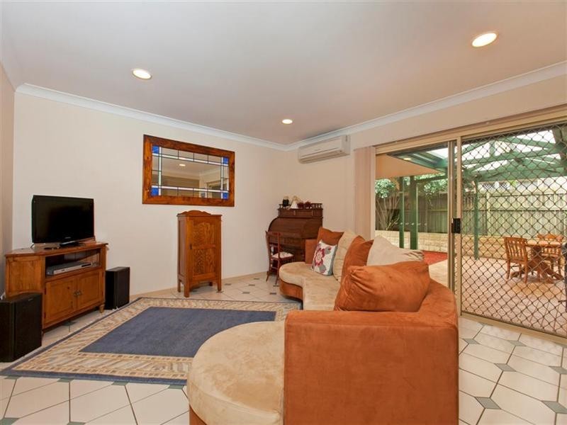 6 Riley Drive, Capalaba QLD 4157