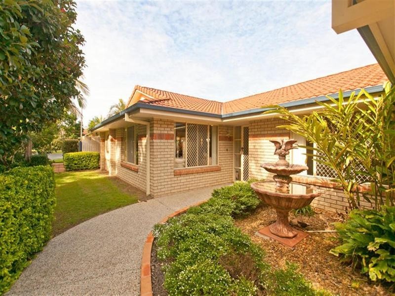 11 Parkgrove Street, Birkdale QLD 4159