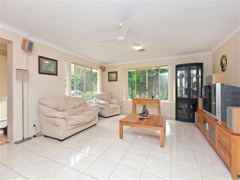 11 Parkgrove Street, Birkdale QLD 4159