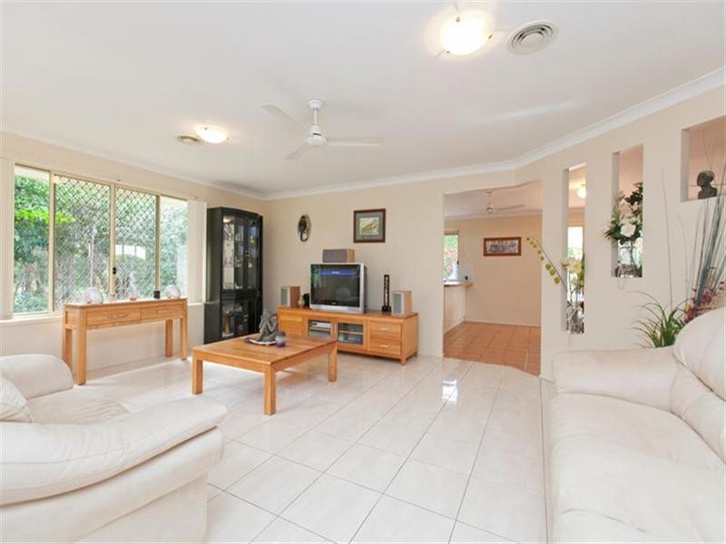 11 Parkgrove Street, Birkdale QLD 4159