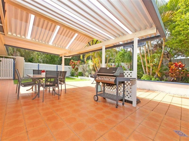 11 Parkgrove Street, Birkdale QLD 4159