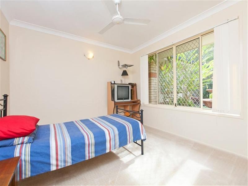 11 Parkgrove Street, Birkdale QLD 4159