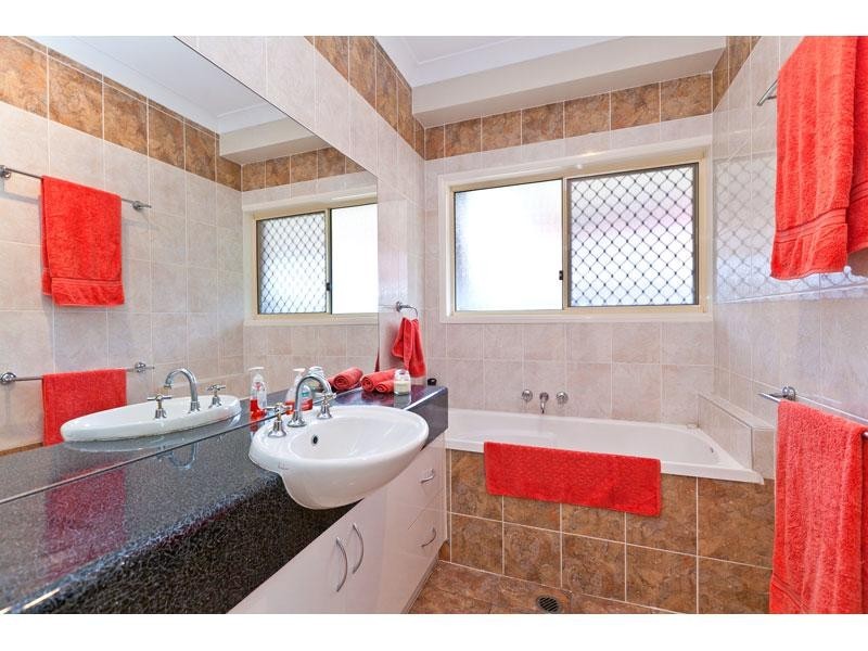 138 Thorneside Road, Thorneside QLD 4158