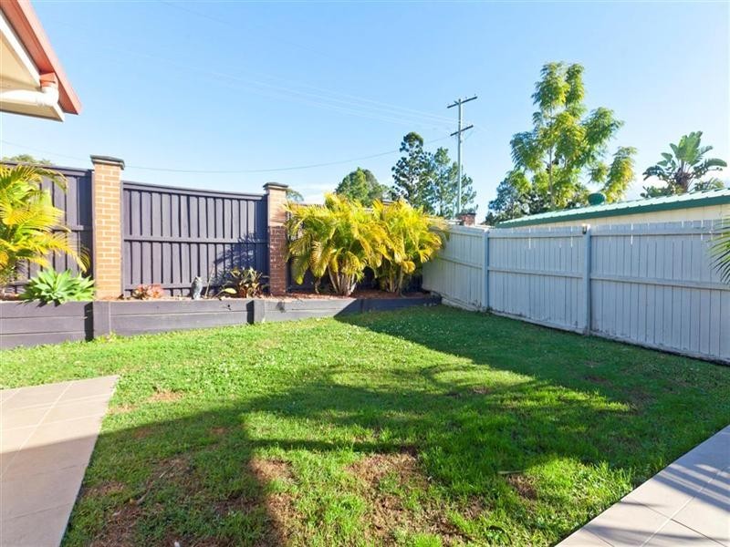 15 Manor Crescent, Wakerley QLD 4154