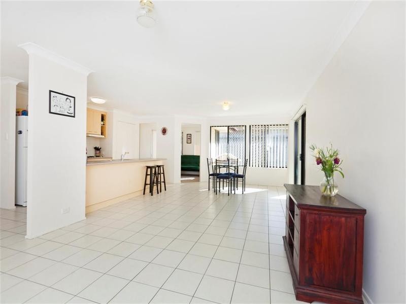17 Remo Place, Birkdale QLD 4159