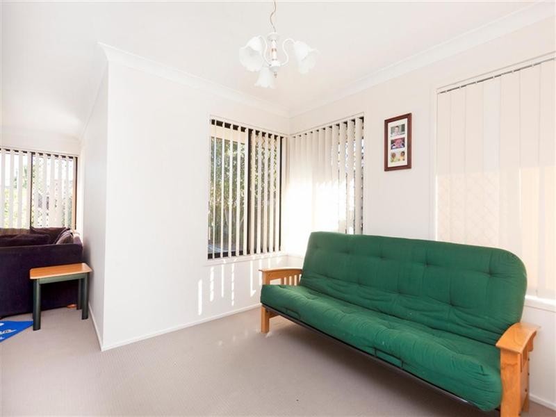 17 Remo Place, Birkdale QLD 4159