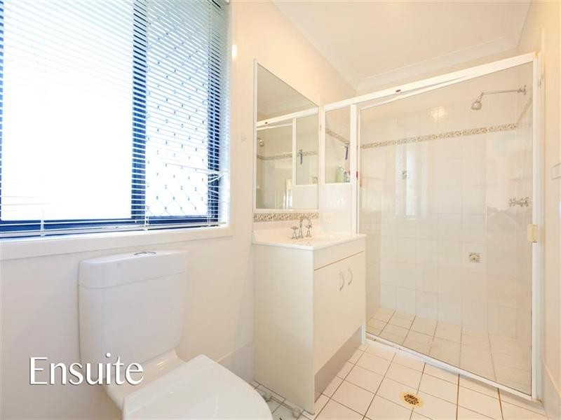 17 Remo Place, Birkdale QLD 4159