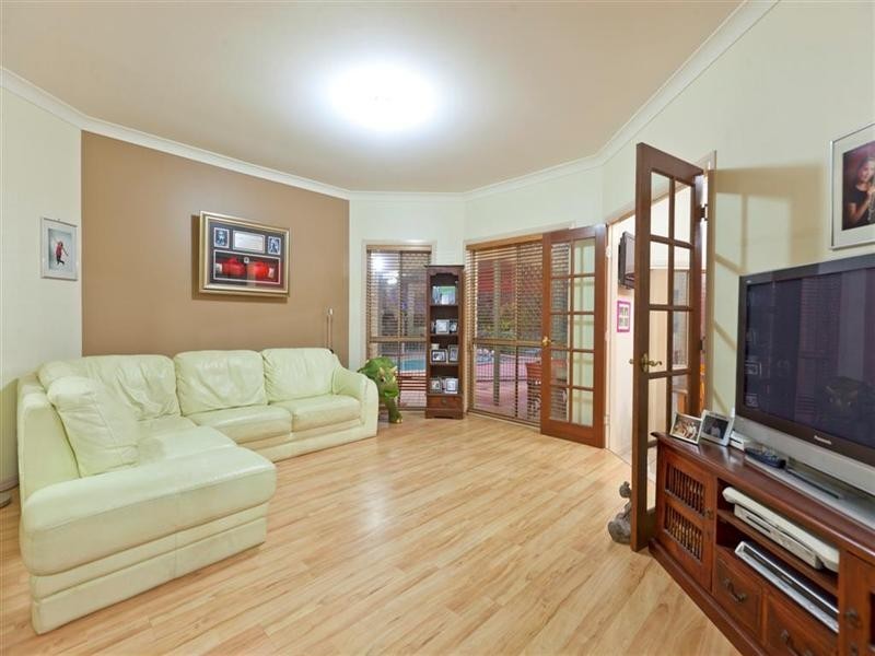 18 Elton Crescent, Capalaba QLD 4157