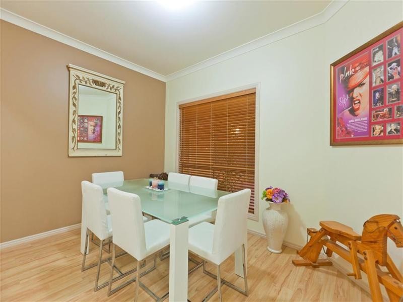 18 Elton Crescent, Capalaba QLD 4157