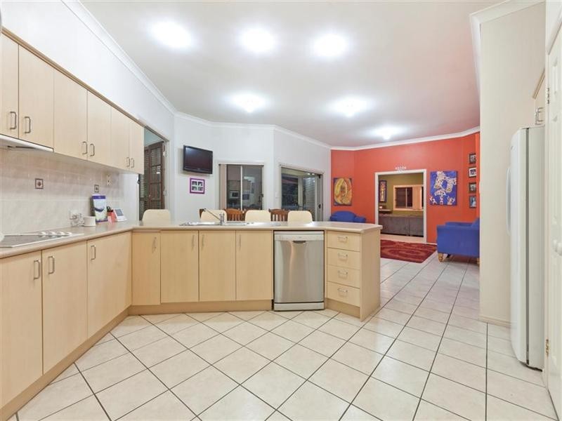 18 Elton Crescent, Capalaba QLD 4157