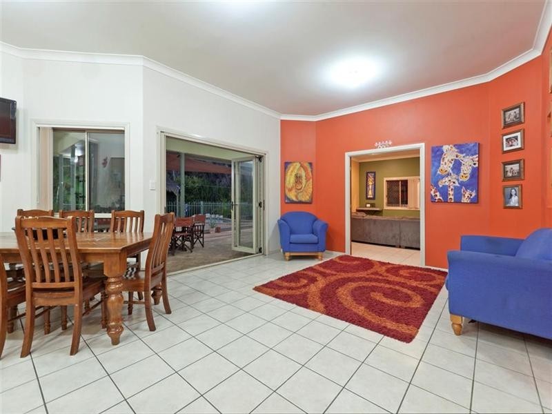 18 Elton Crescent, Capalaba QLD 4157