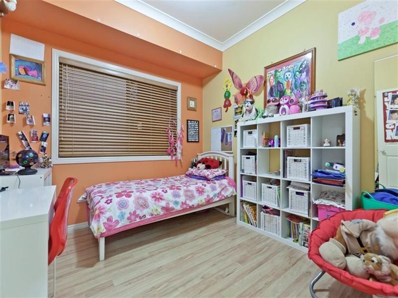 18 Elton Crescent, Capalaba QLD 4157