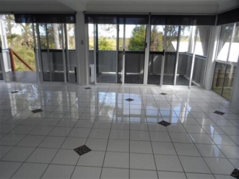 68 QUEENS Esplanade, Thorneside QLD 4158