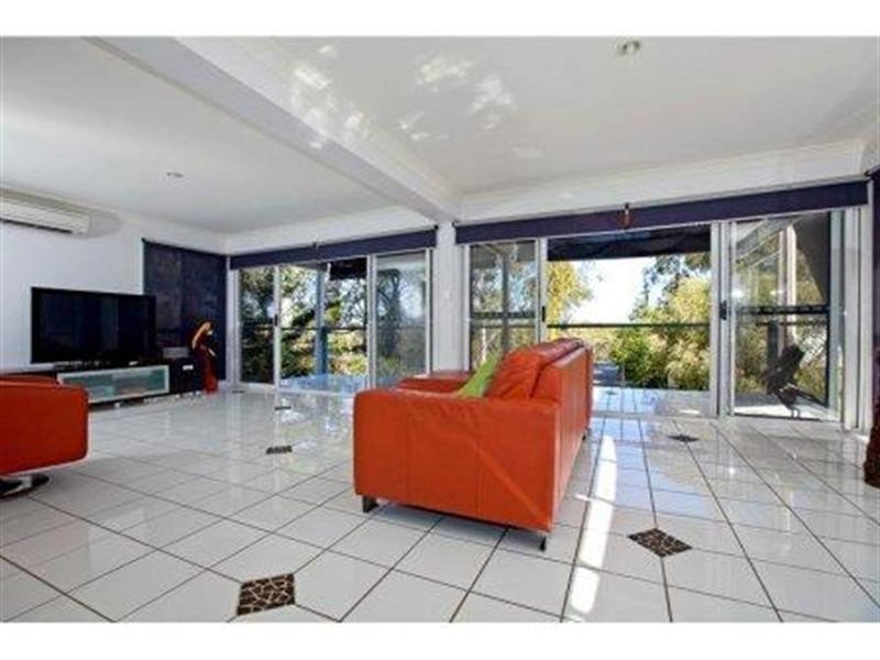 68 QUEENS Esplanade, Thorneside QLD 4158