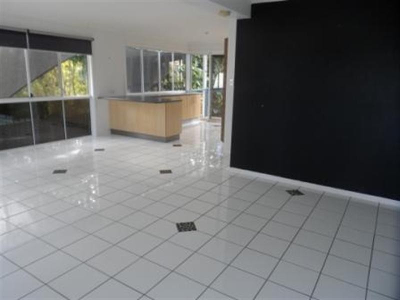 68 QUEENS Esplanade, Thorneside QLD 4158