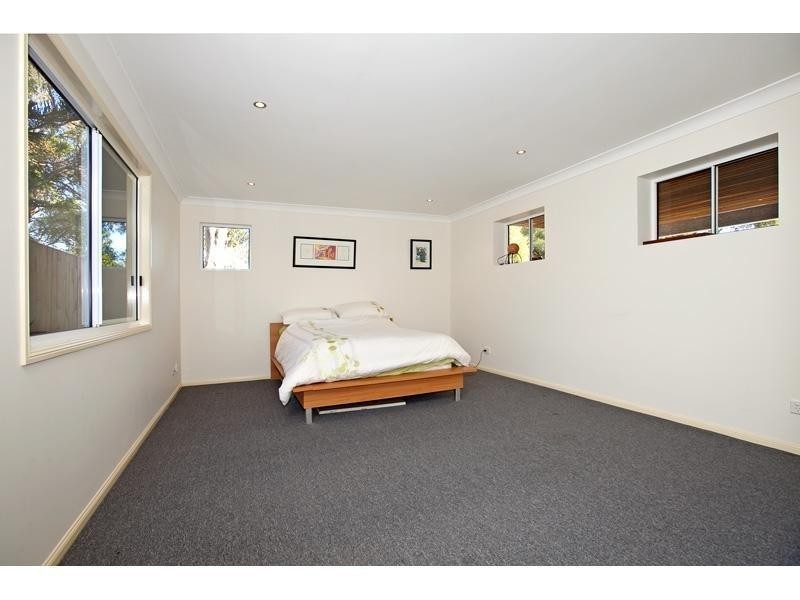 68 QUEENS Esplanade, Thorneside QLD 4158