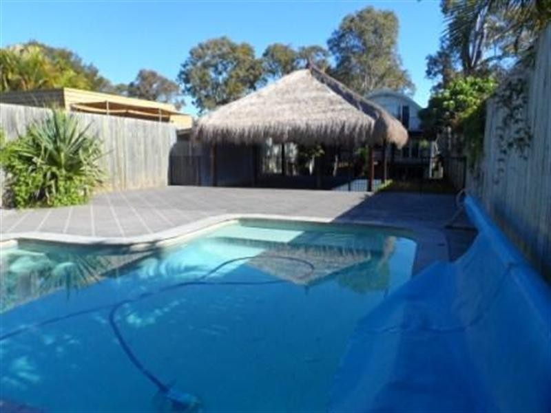 68 QUEENS Esplanade, Thorneside QLD 4158