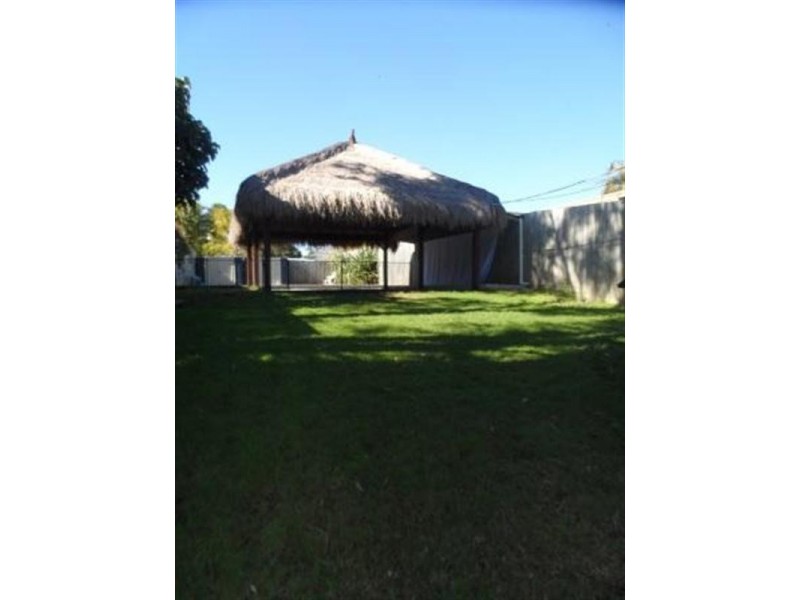 68 QUEENS Esplanade, Thorneside QLD 4158