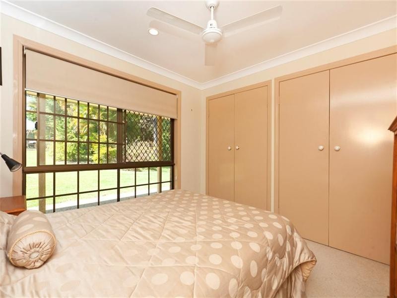 563 Redland Bay Road, Capalaba QLD 4157