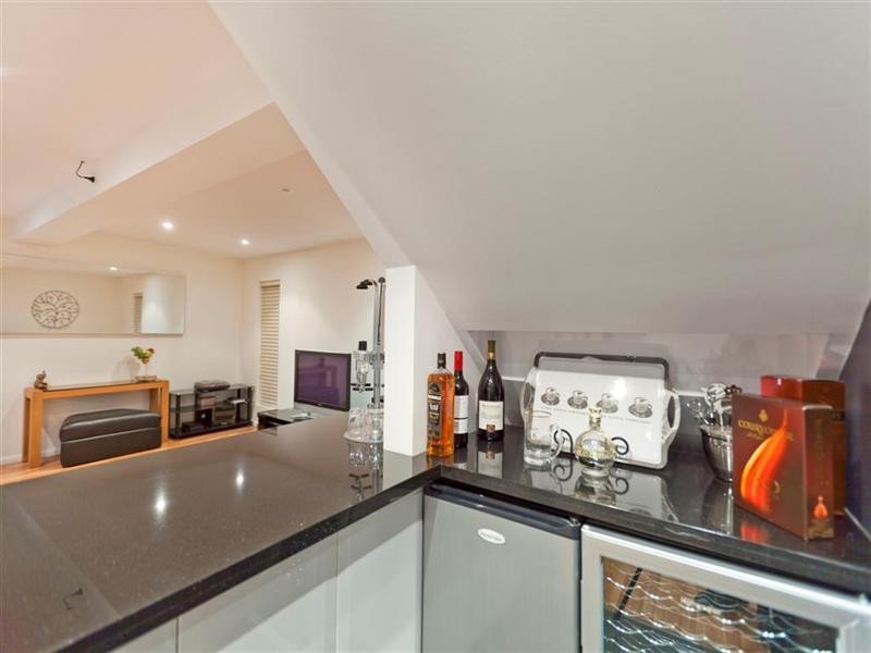 3 Tabitha Street, Manly West QLD 4179
