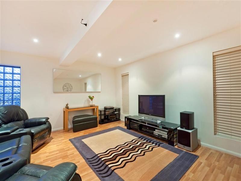 3 Tabitha Street, Manly West QLD 4179
