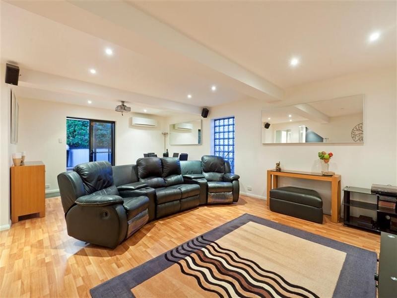 3 Tabitha Street, Manly West QLD 4179