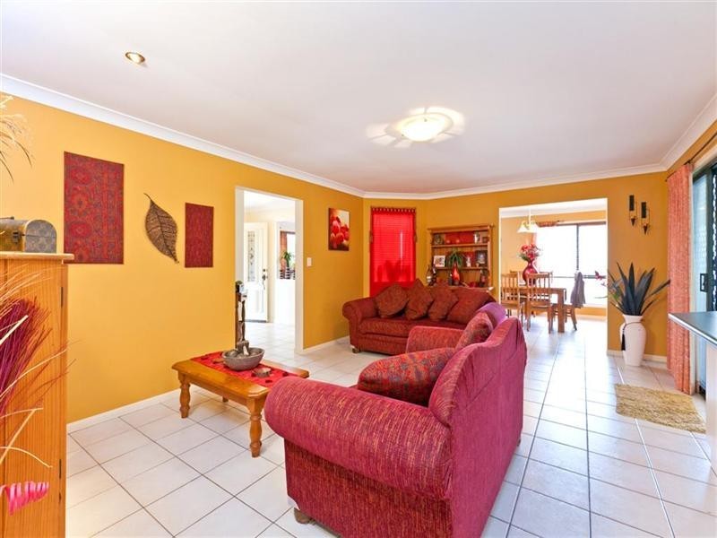 9 Farnham Street, Wellington Point QLD 4160